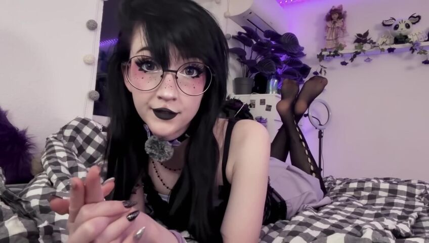 NanaNightray - 7 March 2026 - Obsessive Alt-girl | SFW