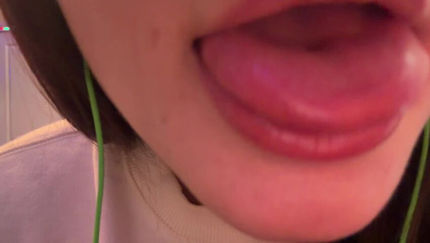 SleepySlugASMR - 1 March 2026 - ASMR 1 Hour of Lens Licking & Mic Licking