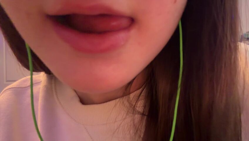 SleepySlugASMR - 1 March 2026 - ASMR 1 Hour of Lens Licking & Mic Licking