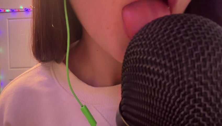 SleepySlugASMR - 1 March 2026 - ASMR 1 Hour of Lens Licking & Mic Licking