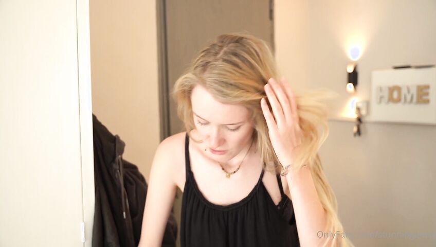 Emily ASMR - Valentine's Day surprise (part 1)