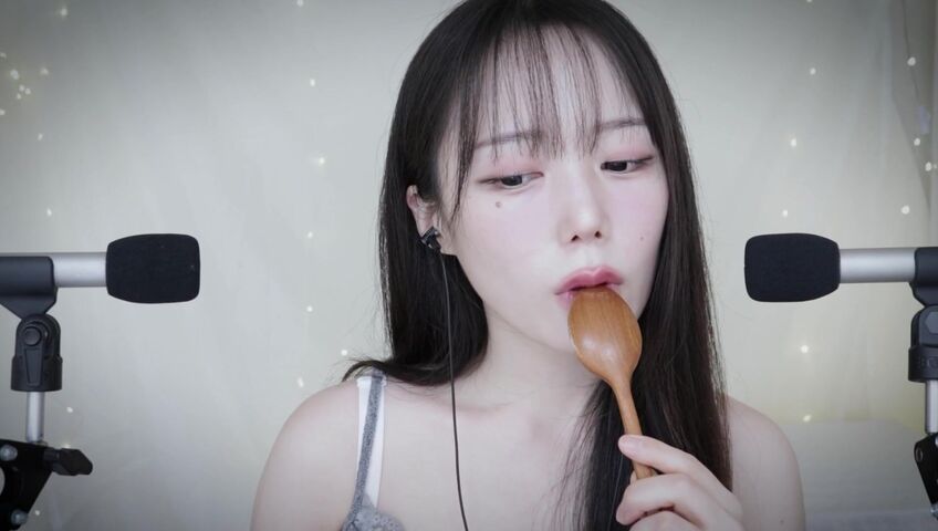 Jamonghae ASMR - 10 March 2026 - Eating You, Mouth Sounds 숟가락으로 뇸