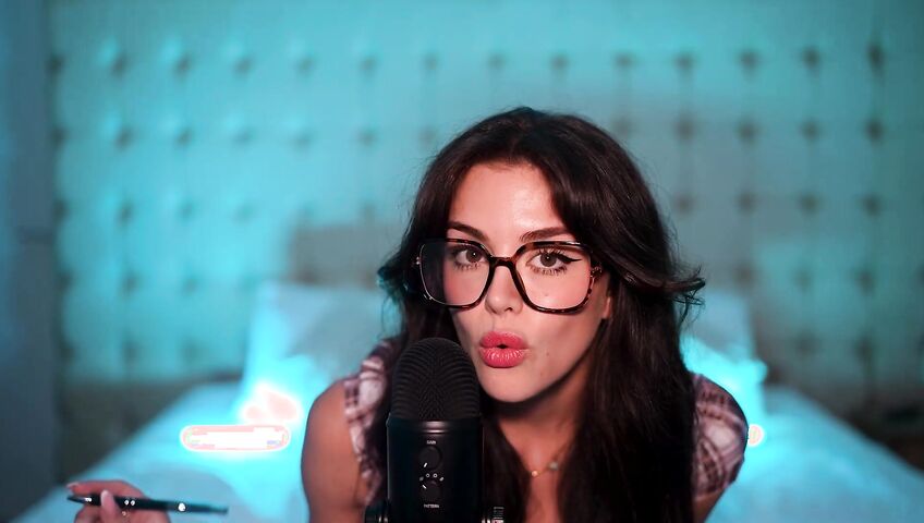 asmr general knowledge quiz... (each question gets harder)