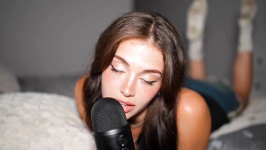 my first time trying asmr... (emily black)