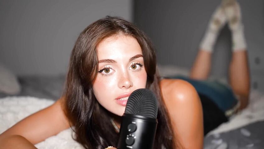 my first time trying asmr... (emily black)