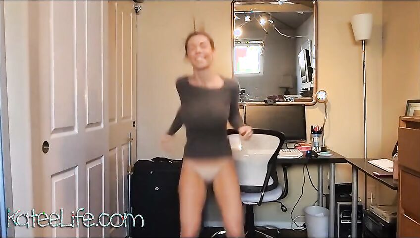 Katee Owen - Radar Love Titty Dance