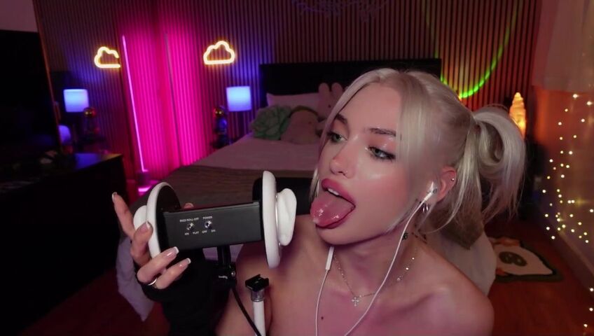 Ariesia ASMR - Space Buns | NSFW ASMR  Ear Licking & Mouth Sounds