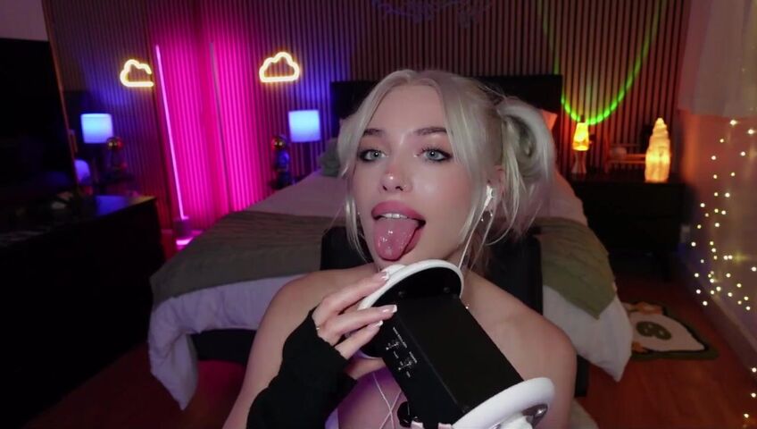 Ariesia ASMR - Space Buns | NSFW ASMR  Ear Licking & Mouth Sounds