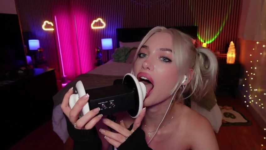 Ariesia ASMR - Space Buns | NSFW ASMR  Ear Licking & Mouth Sounds