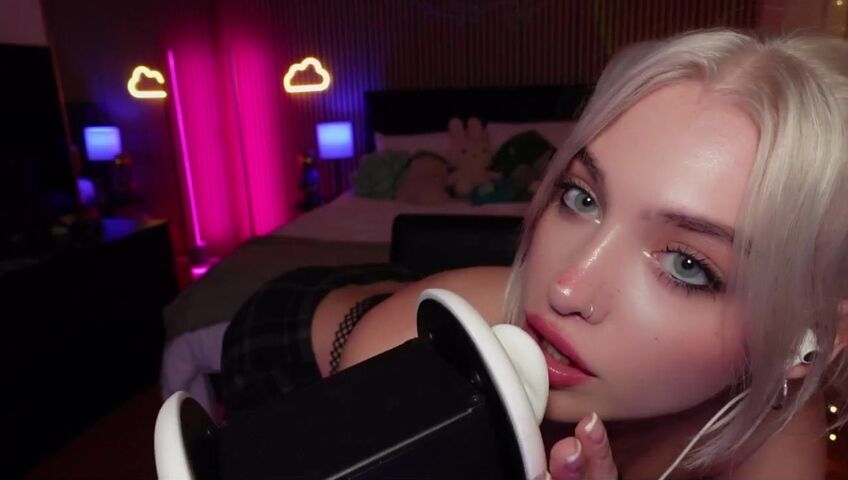 Ariesia ASMR - Space Buns | NSFW ASMR  Ear Licking & Mouth Sounds