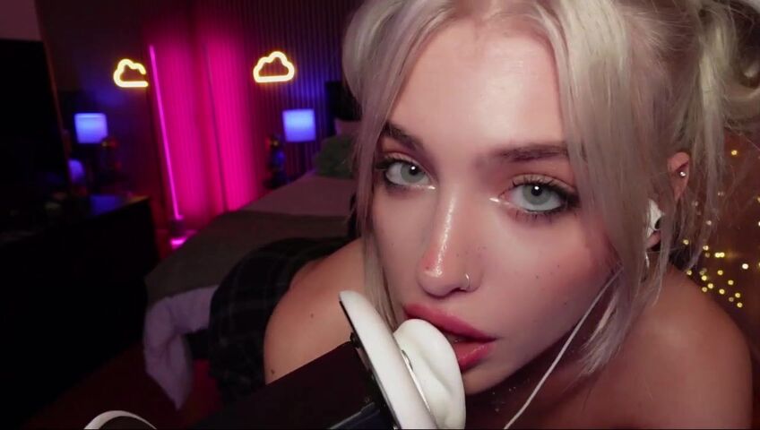 Ariesia ASMR - Space Buns | NSFW ASMR  Ear Licking & Mouth Sounds