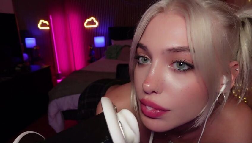 Ariesia ASMR - Space Buns | NSFW ASMR  Ear Licking & Mouth Sounds