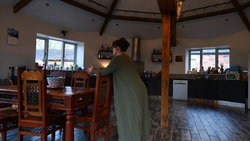 Sydney Harwin - PAPER PLANES