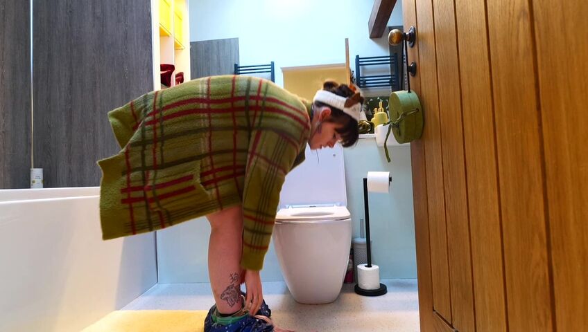 Sydney Harwin - PAPER PLANES