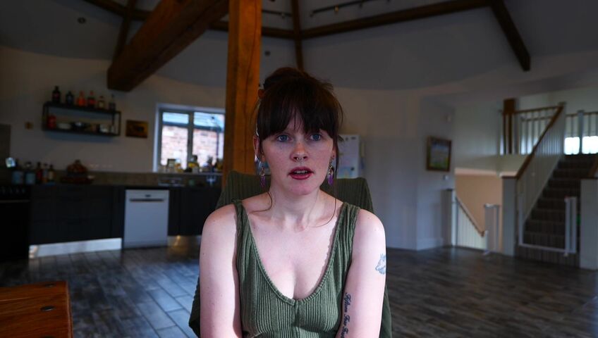 Sydney Harwin - PAPER PLANES