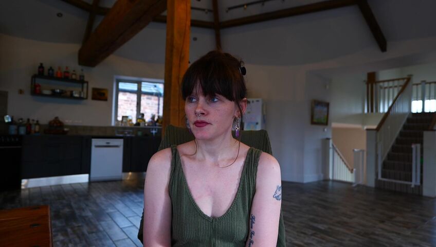 Sydney Harwin - PAPER PLANES