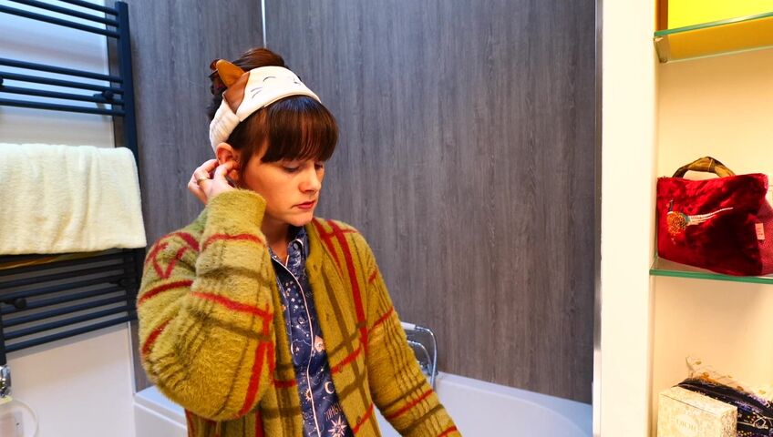 Sydney Harwin - PAPER PLANES