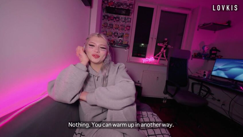 Lovkis & Xlunami - Fucked the alt-girl courier to pay for the order