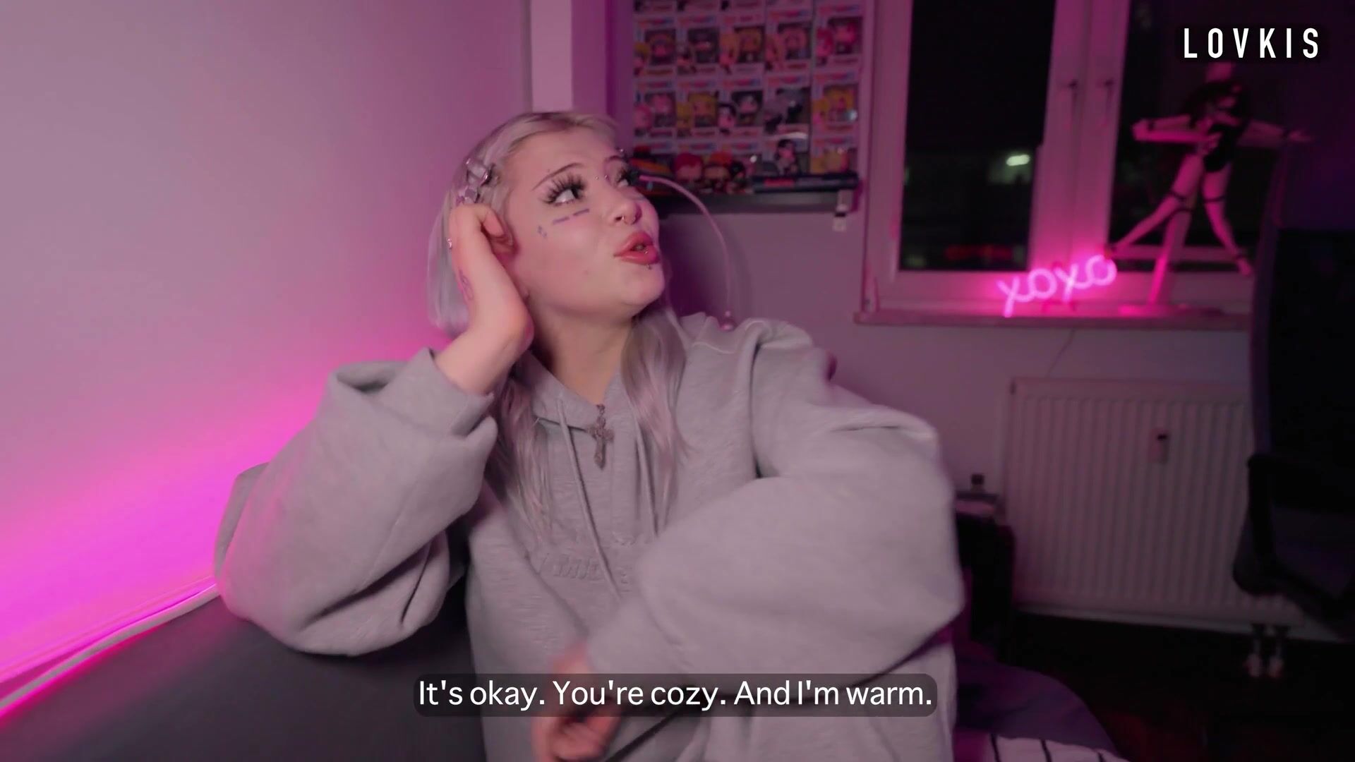 Lovkis & Xlunami - Fucked the alt-girl courier to pay for the order