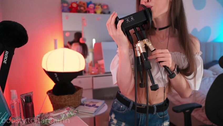 Tangerin ASMR - 11 March 2026 - Ear Licking (Standing ⧸ Slow ⧸ Flat ⧸ Close) & Eye Contact