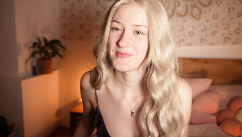 Emily ASMR - Is Your GF a Little TOO Obsessed¿ ASMR Roleplay