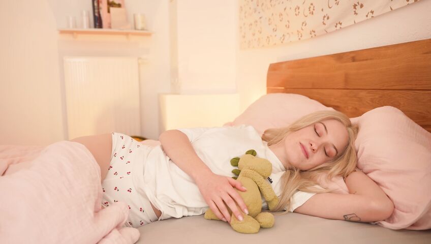 Emily ASMR - Wake Up With Me ASMR Roleplay