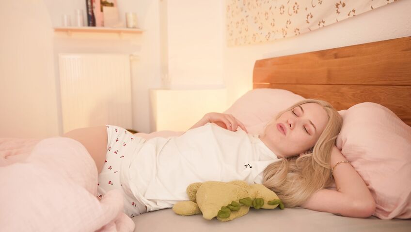 Emily ASMR - Wake Up With Me ASMR Roleplay