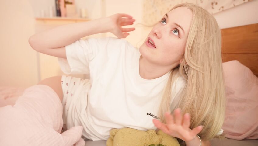 Emily ASMR - Wake Up With Me ASMR Roleplay