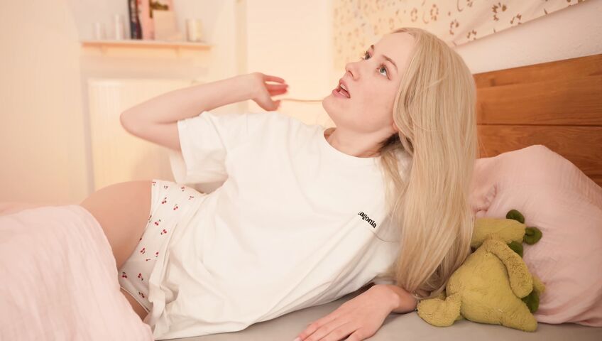 Emily ASMR - Wake Up With Me ASMR Roleplay