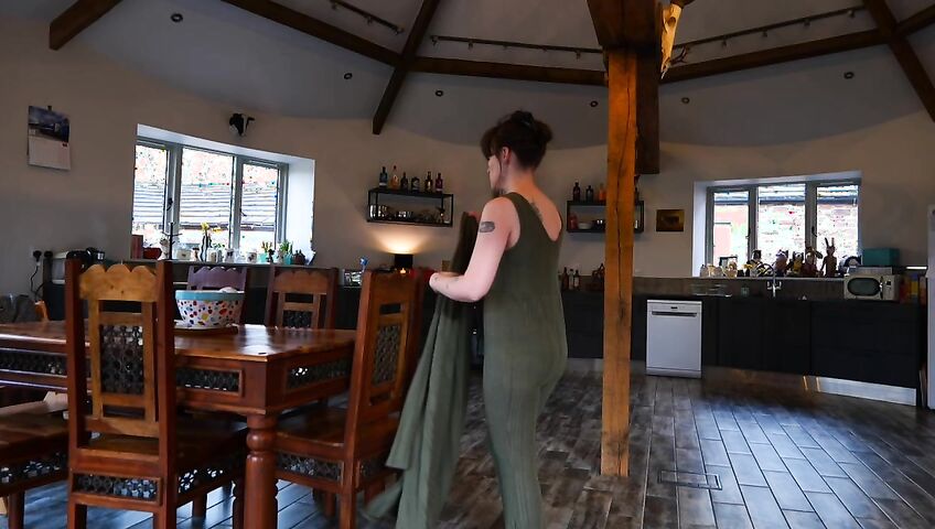 Sydney Harwin – Paper Planes