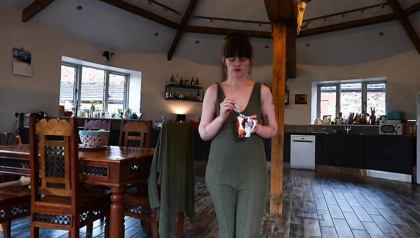 Sydney Harwin – Paper Planes