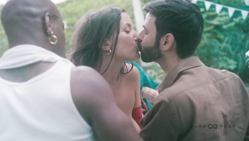 Calita Fire - Garden bang no music