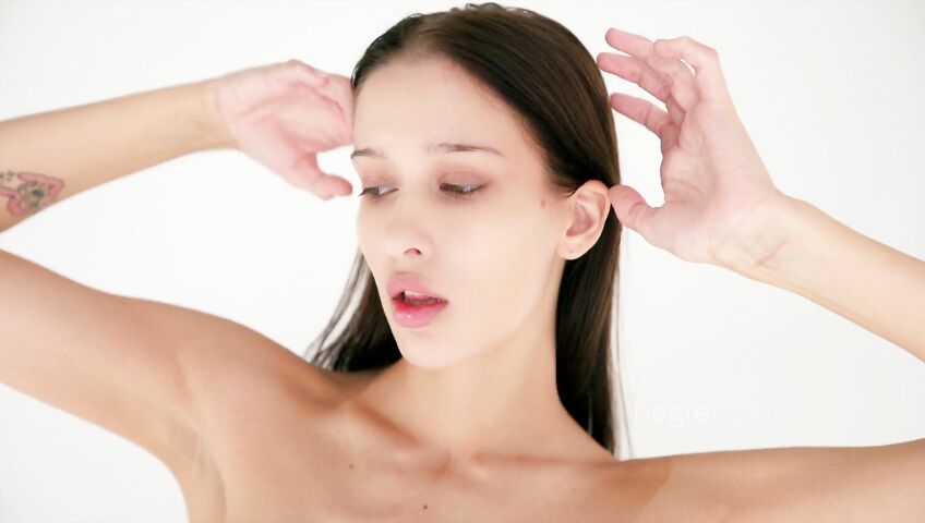 Hegre - Lola L Body Perfect