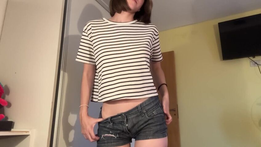 Tinglebay - lofi ASMR shorts scratching