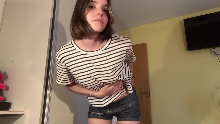 Tinglebay - lofi ASMR shorts scratching