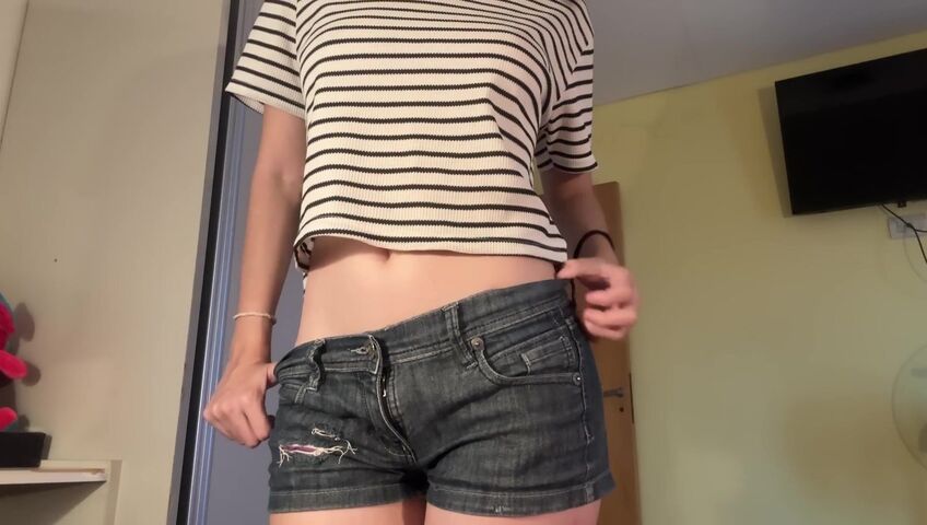 Tinglebay - lofi ASMR shorts scratching