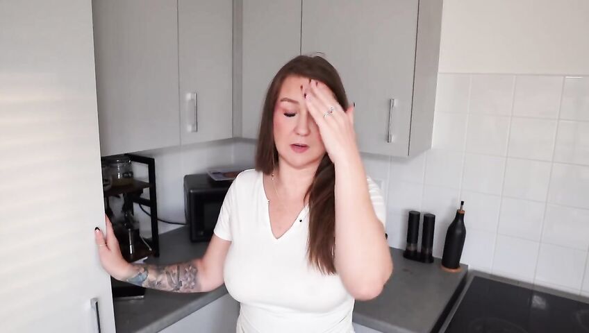 Harley Taboo – stepMOMMY Moves In