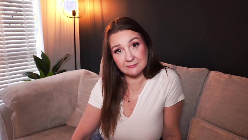 Harley Taboo – stepMOMMY Moves In