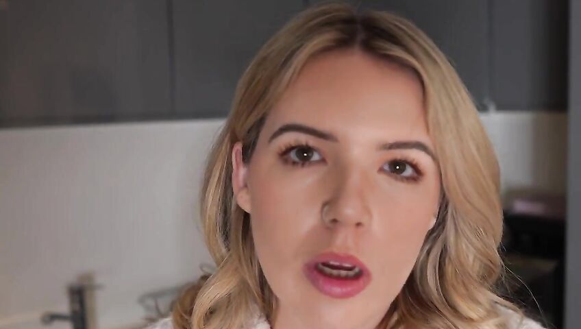 Anna Scot and Harley Taboo – StepMommy Issues