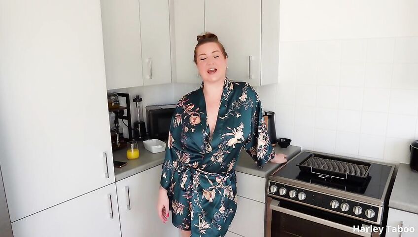 Anna Scot and Harley Taboo – StepMommy Issues