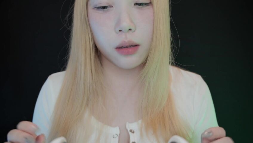 DOOBOO ASMR - 15 March 2026 - ASMR Ultra-Close Trigger Assortment (Mouth Sounds, Hand Movements, Fish Tank, Licking, Spit Painting, Goodnight)