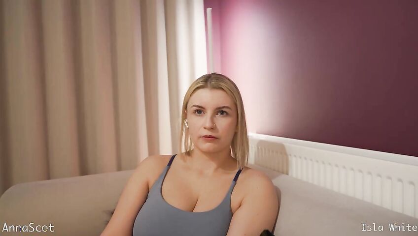 Anna Scot, Isla White – Obedience