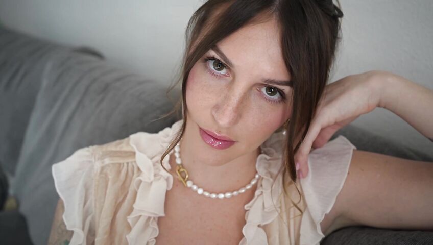 Tatum Christine-Domestic Housewife Roleplays As Freaky Mommy 2