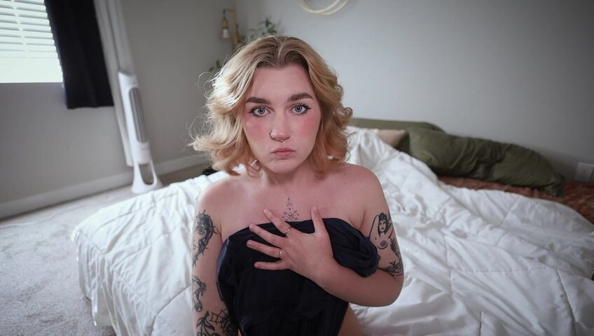 Jaybbgirl - Your Step-Sister Loves The Risk