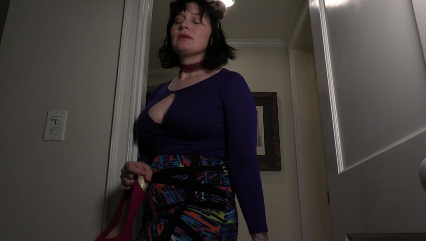 Bettie Bondage - MILF Rides You at the Sleepover