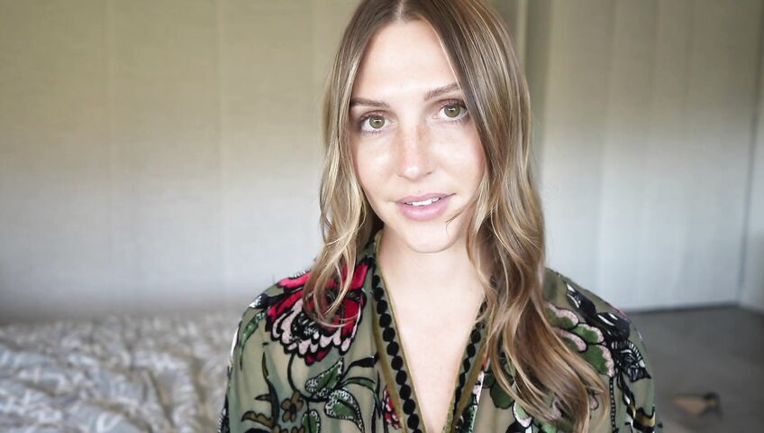 Tatum Christine-Moms Sticky Situation