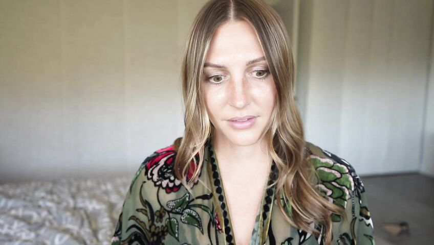 Tatum Christine-Moms Sticky Situation