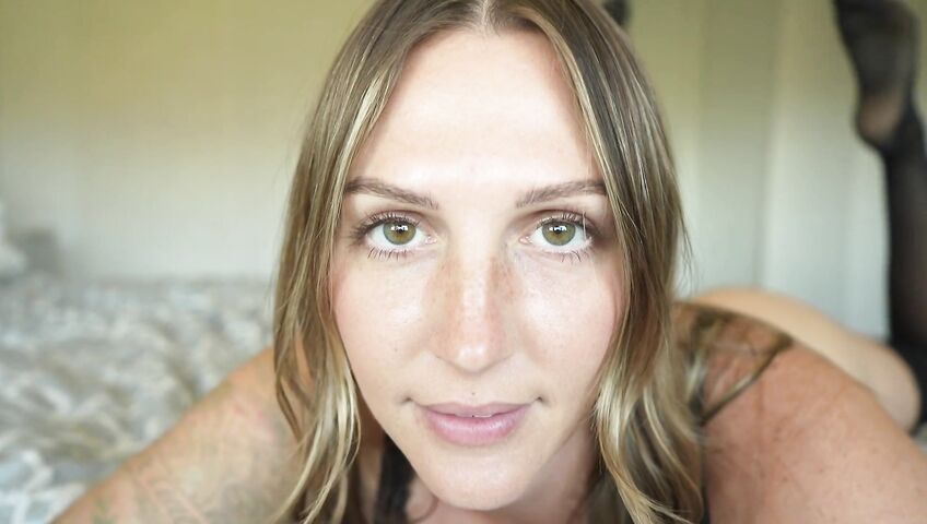 Tatum Christine-Moms Sticky Situation