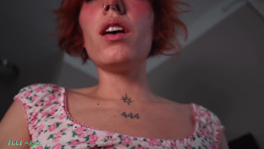 Elle Marz - Under Desk Support