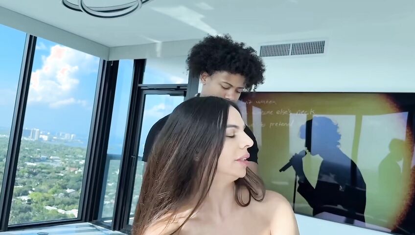 Big Pawg Loves LilD - Raissa Bellini